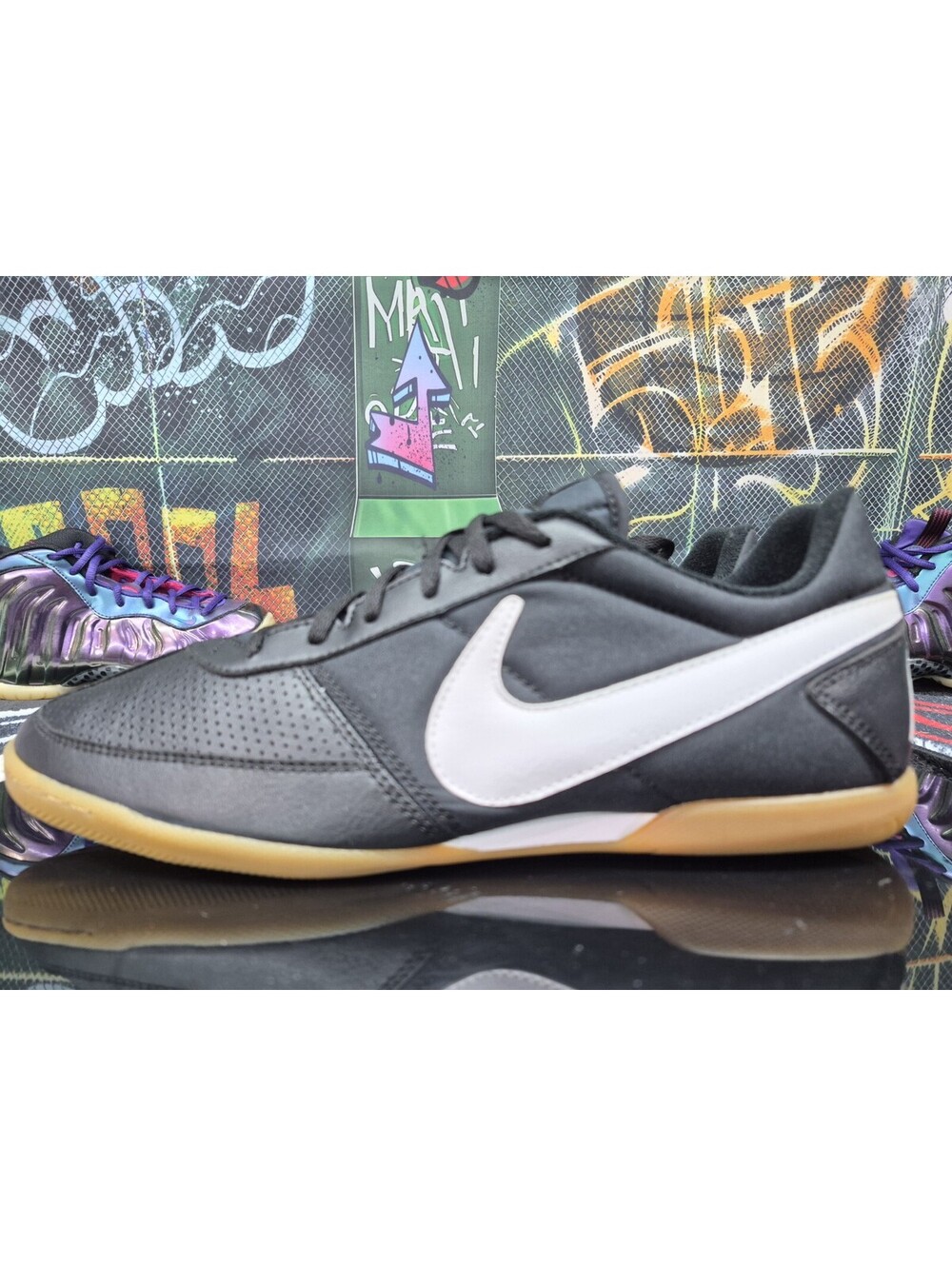 Nike Men Davinho IC Shoes  Mens Size 11M BRAND NEW 580452 010 Black